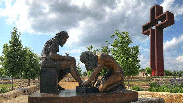 The Coming King Sculpture Prayer Gardens